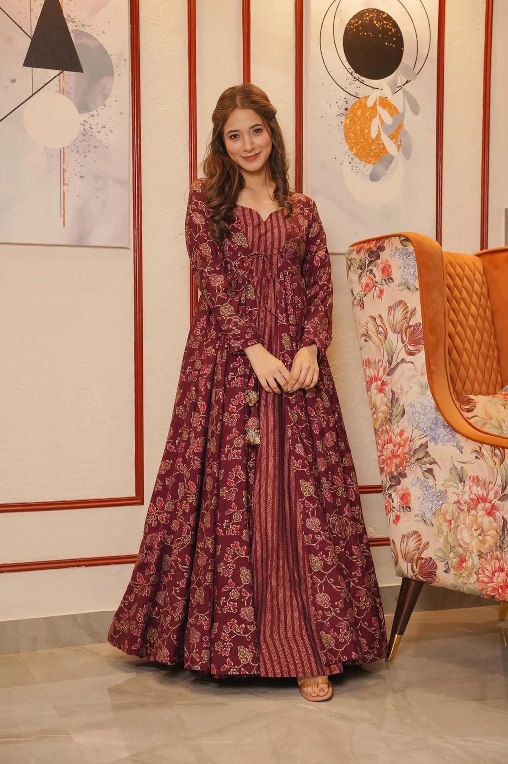 GARGI FLORAL SHRUG SET